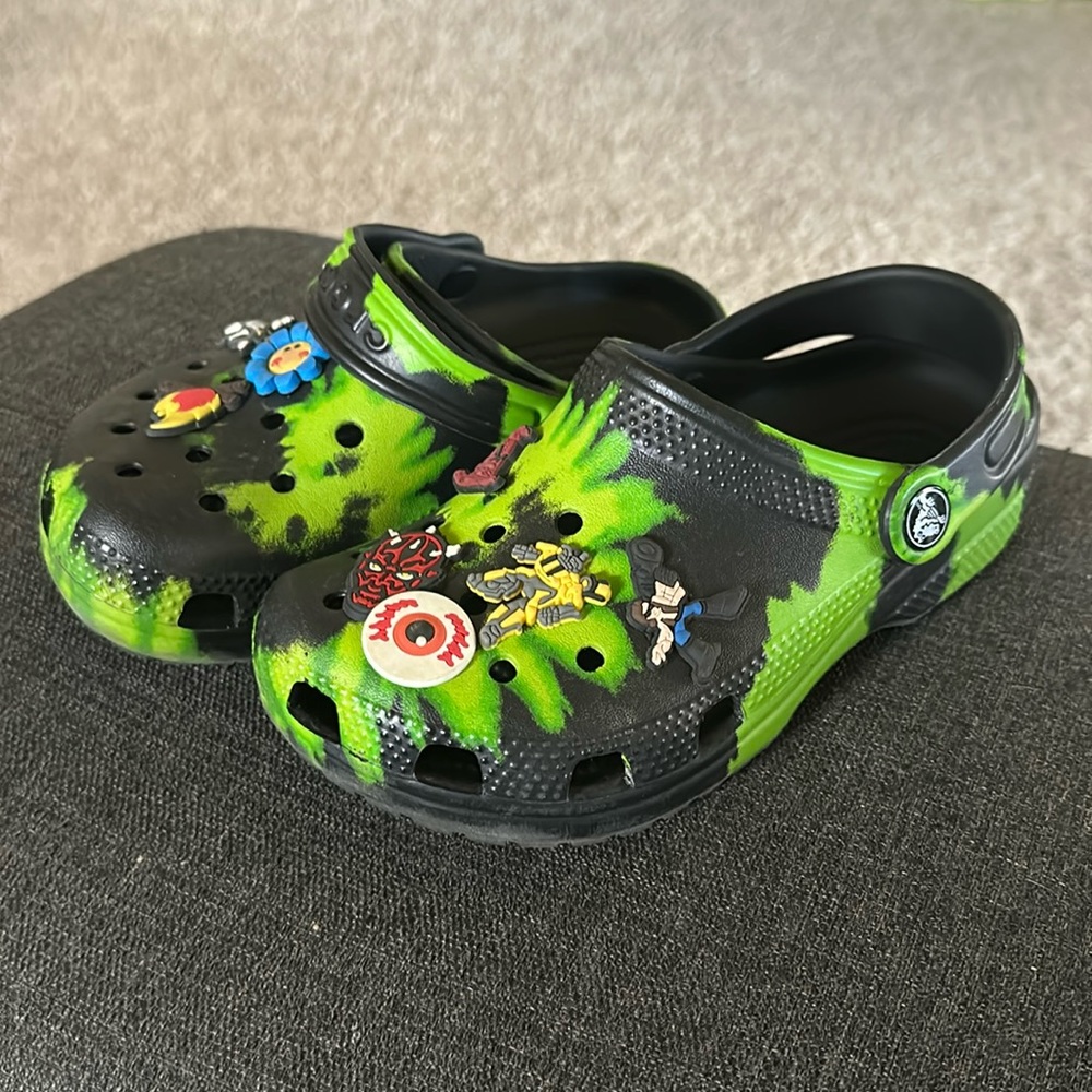 Boys Crocs Size 1